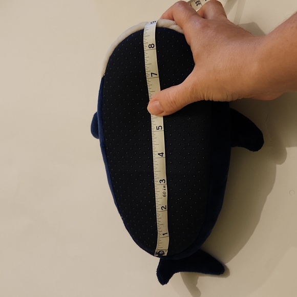 Children’s Place Shark Slippers size 1/2 - Picture 8 of 8